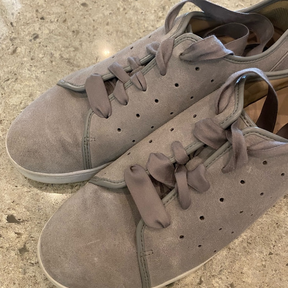 Vionic suede Women’s Sneakers - Picture 2 of 7